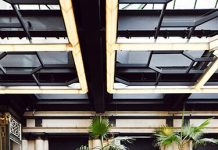 Enzo Sigaut, Directeur F&B de The Savoy : « Ici, ça marche à la méritocratie »: de la vallée du Paillon au Savoy, comment Enzo Sigaut est devenu le manager de l’année dans l’emblématique palace de Londres