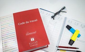 Droit social | La lettre de licenciement doit être signée par une personne habilitée : la Cour de cassation précise la règle Ressources Humaines Code du Travail @ credit Pixabay