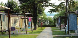 Transactions, Plein air | Le gestionnaire-investisseur 123 IM en forme dans l’hôtellerie de plein air ! Camping @ credit Depositphotos