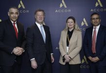 Éducation, Monde | La Fondation Sommet Education sous le haut patronage d’Accor lance l’Indian Talent Development Initiative De gauche à droite : Kunal Vasudeva - Co- fondateur et Directeur Général, Indian School of Hospitality; Sebastien Bazin - PDG de AccorHotels; Anouck Weiss - Vice Presidente Executive, Sommet Education Foundation; Puneet Dhawan - Senior vice president, Operations @ credit Accor