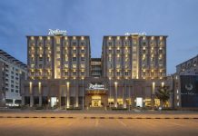 Ouverture, Oman | Un premier Radisson Radisson Hotel à Mascate Radisson Hotel Muscat Panorama _ Hotel Exterior 2