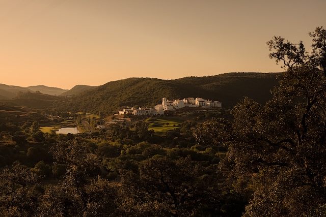VOA_Exterior_landscape_Credit_Letizia_Cigliutti