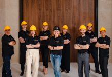 Ouverture, T4 2024 | Avant son ouverture, le Park Hyatt London River Thames présente son équipe managériale Pictured Left to Right: Executive Chef – Director of Rooms – Director of HR – Director of Finance – General Manager – Director of Revenue – Director of Sales & Marketing – Director of Food & Beverage - Director of Engineering @ credit Park Hyatt London River Thames