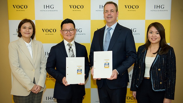 (De gauche à droite : Pauleni Tsai, directrice générale adjointe, Elica Sdn Bhd, Dato Bobby Ting, directeur, Elica Equity Sdn Bhd, Patrick Finn, vice-président, développement, Asie du Sud-Est et Corée, IHG Hotels & Resorts, Emma Yap, directrice principale, développement, Asie du Sud-Est et Corée, IHG Hotels & Resorts)