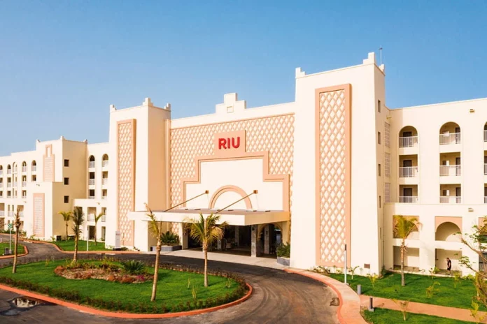 @ credit Riu Baobab