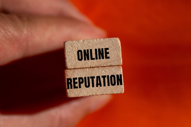 Online reputation, Avis en ligne @ credit Depositphotos
