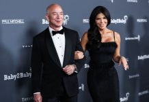 Italie, 24-26 juin | À Venise, le mariage de Jeff Bezos et Lauren Sanchez, une bonne affaire pour les hôtels de luxe ! American entrepreneur/founder and executive chairman of Amazon.com Jeff Bezos and girlfriend/American news anchor Lauren Sanchez arrive at the Baby2Baby 10-Year Gala 2021 held at the Pacific Design Center on November 13, 2021 in West Hollywood, Los Angeles, California, United States. (Photo by Xavier Collin/Image Press Agency)