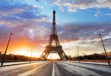 Hôtellerie parisienne |  Mouvements majeurs à la direction des palaces et grands hôtels cet été Paris @ credit Depositphotos