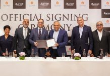 Asie, ➲ 2030 | Marriott International signe un accord historique pour 7 hôtels avec Ventive Hospitality en Inde et au Sri Lanka L to R: Ranju Alex, Regional Vice President, South Asia, Marriott International; Kiran Andicot, Senior Vice President, Hotel Development, Marriott International; Rajeev Menon, President, Asia Pacific excluding China, Marriott International; Atul Chordia, Chairman and Executive Director of Ventive Hospitality Ltd; Ranjit Batra, CEO of Ventive Hospitality Ltd; Milind Wadekar, Executive Vice President Finance and Investor Relations, Ventive Hospitality Ltd