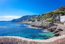 Ouverture 2028, Riviera | Au Cap d’Ail, le projet hôtelier « Christopher » sur les rails ! Ville de Cap d'Ail @ credit Par Bureau d'information Cap d'Ail — Travail personnel, CC BY-SA 4.0, https://commons.wikimedia.org