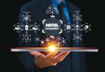 Étude Food Hotel Tech 2025 | IA, digitalisation et durabilité, un trio gagnant pour l’hôtellerie-restauration française Hotel service management system concept. Digital network business investment technology. Businessman use Property Management System, PMS cloud solution icon. Apartment hospitality software