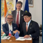 Cérémonie de signature : Vincenzo Vinzi, President - ESSEC Business School ESSEC Business School, Puneet Chhatwal, CEO IHCL