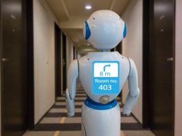 Robot de service @ credit Depositphotos.com