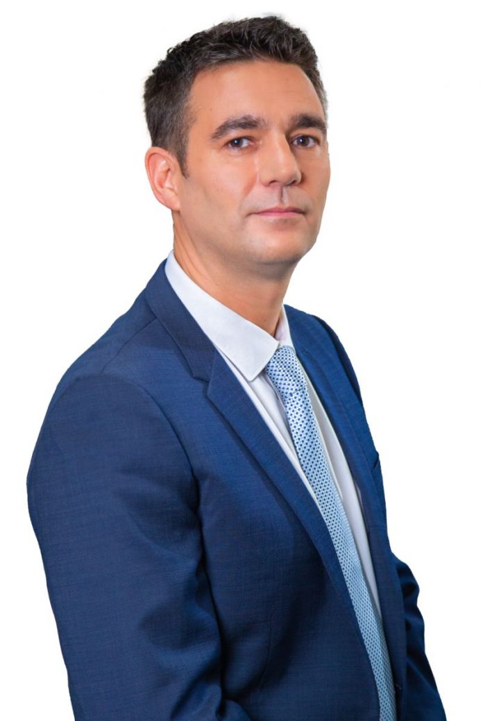 Marc de Oliveira @ credit linkedin, Compass Group France