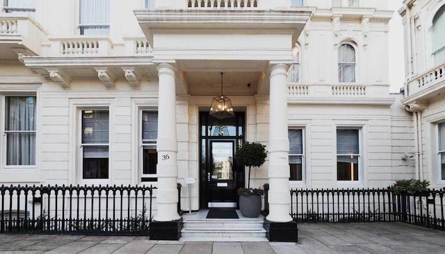 Signature Townhouse London Hyde Park