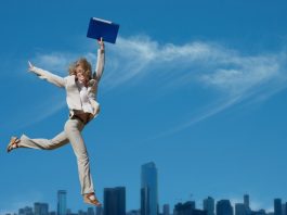 Bonheur au travail @ credit Depositphotos.com