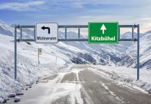 Éclairage, Investisseur | EPH Group AG, la pépite disruptive autrichienne qui valse en Bourse et bouscule le développement hôtelier en zone DACH* Austria ski town Mullneralm and Kitzbuhel road big sign with a lot of snow and mountain sky @ credit Depositphotos.com