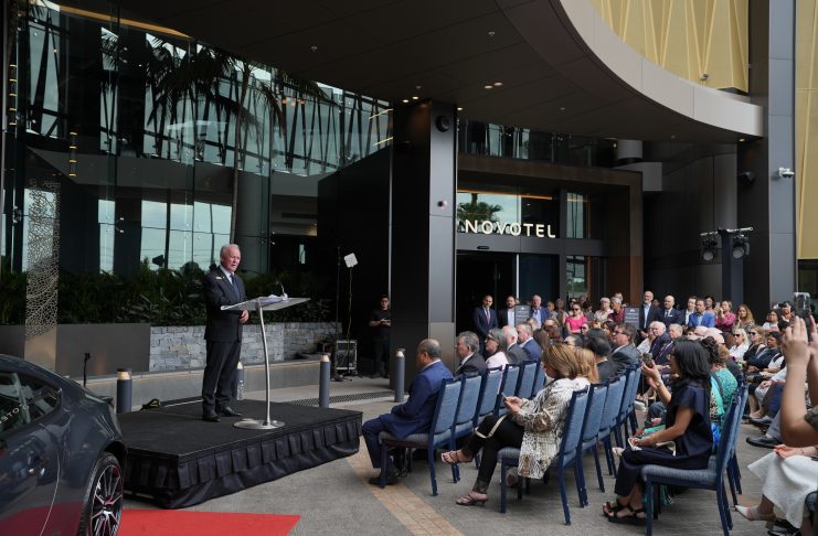 Le Président Walter Robinson OAM, inauguration du Cabravale Club Resort