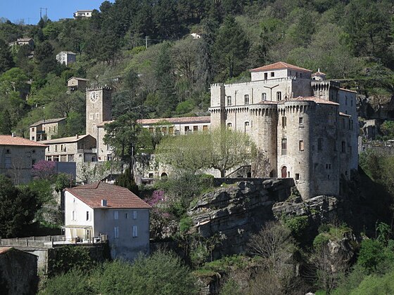 Château de Largentière @ credit Wikipedia Commons