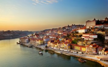 Ouverture 2026, Portugal | Porto accueillera en 2026 l’Evolution Gaia, une nouvelle étape pour SANA Hotels Porto et le Douro, coucher de soleil @ credit Depositphotos.com