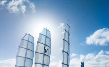 EAU, Yachting | Jumeirah enrichit sa collection « Privé » avec le superyacht « The Maltese Falcon » Jumeirah Maltese Falcon, Drone Shot @ credit Jumeirah